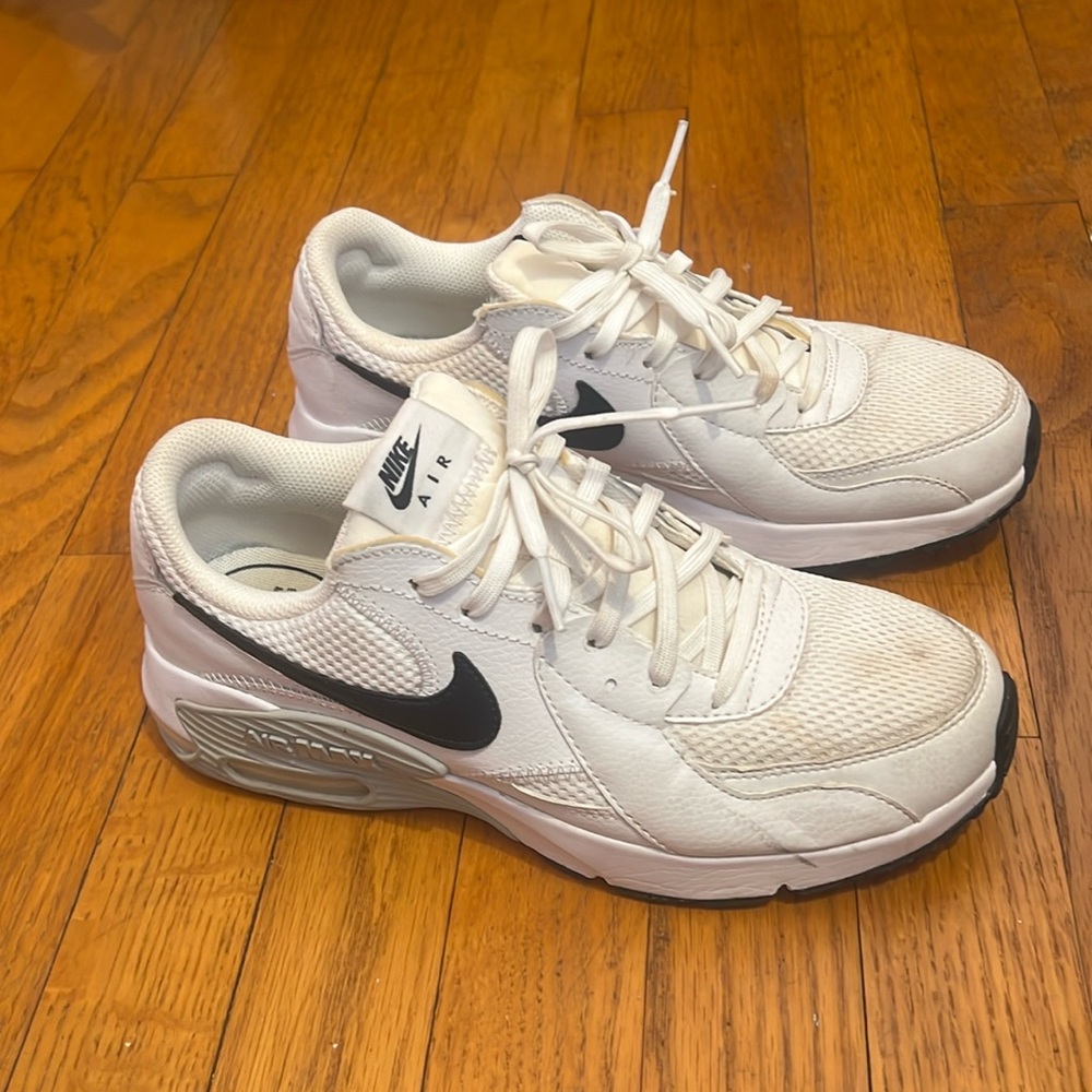 WOMEN'S NIKE AIR MAX EXCEE SNEAKERS